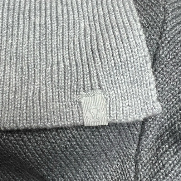 LULULEMON Womens Opened Up Hooded Poncho Size S/M Gray Color Block Tunic Sweater - Picture 8 of 8